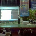Angel Mendez mostrando el Timeline del evento